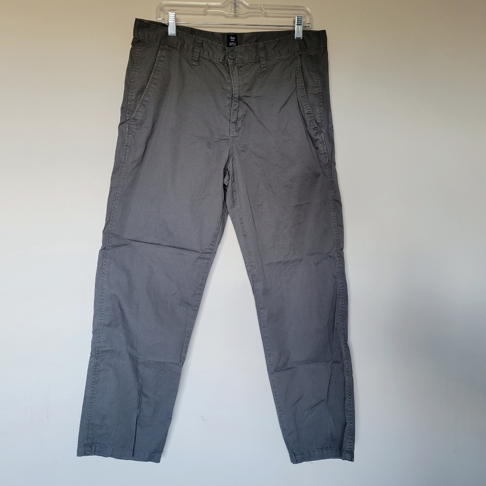 Gap Khakis Straight Fit Pavement‎ Gray